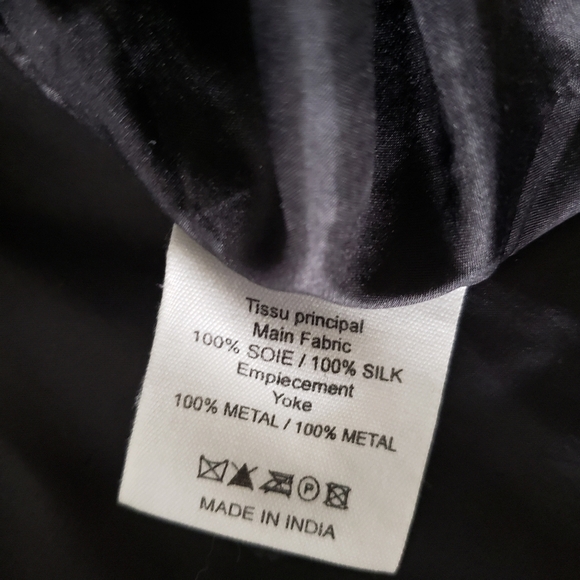 Beautiful Vanessa Bruno Athè embellished top! - Picture 3 of 9